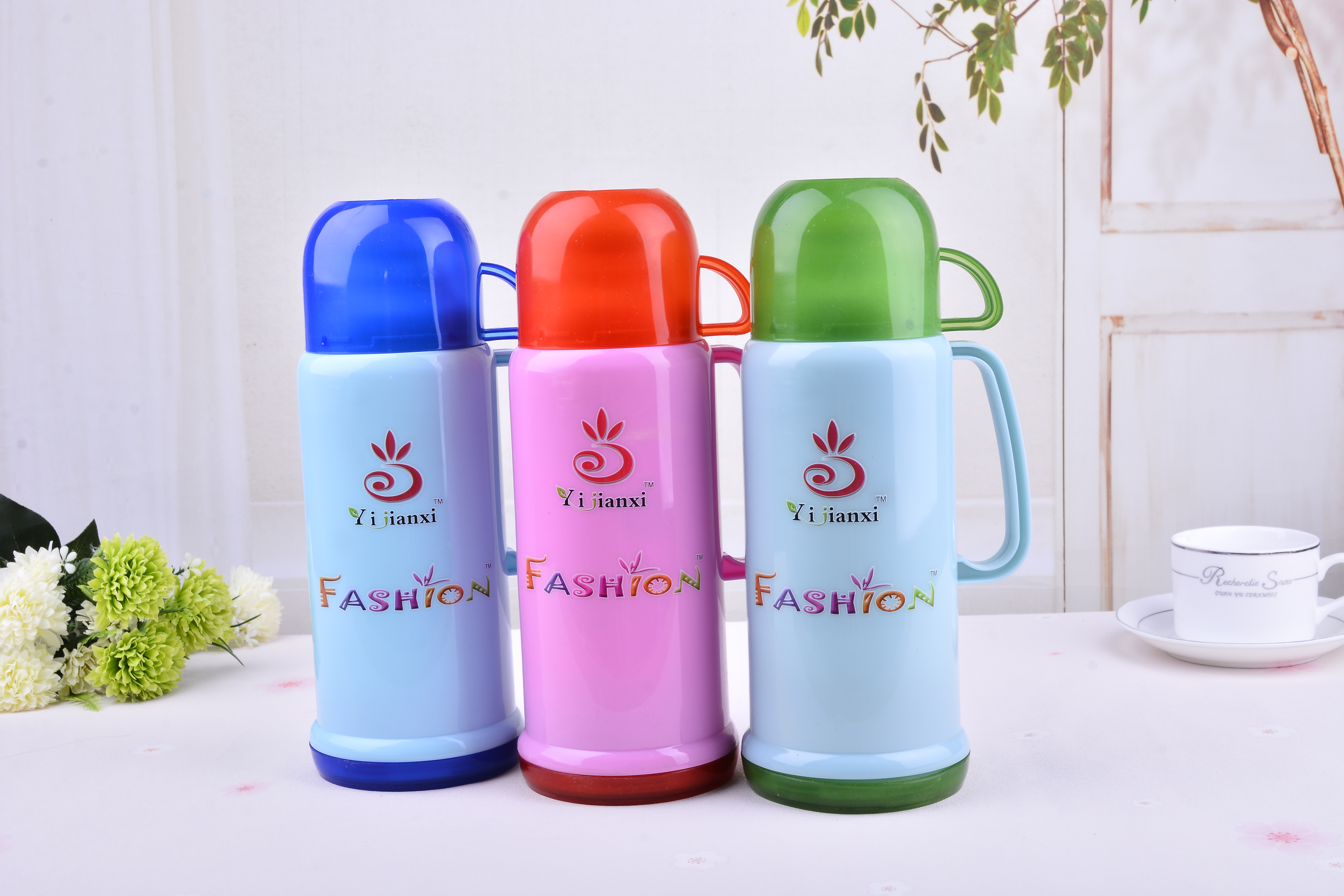 Miniature glass thermos for the timid