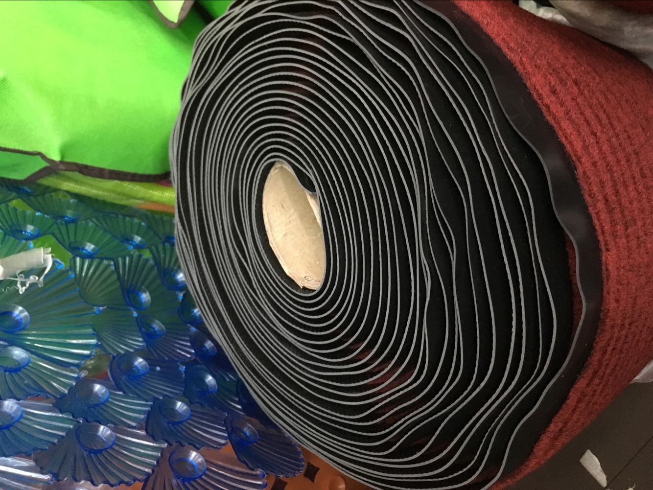 Double-striped hotel corridor mat, passageway sound insulation mat, anti-slip floor mat at the entrance, double-striped carpet roll, 0.9*15 meters Application Scenario