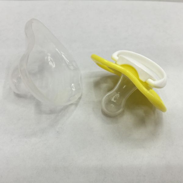 Pacifier Baby silicone sleeping pacifier Newborn baby comfort pacifier with lid