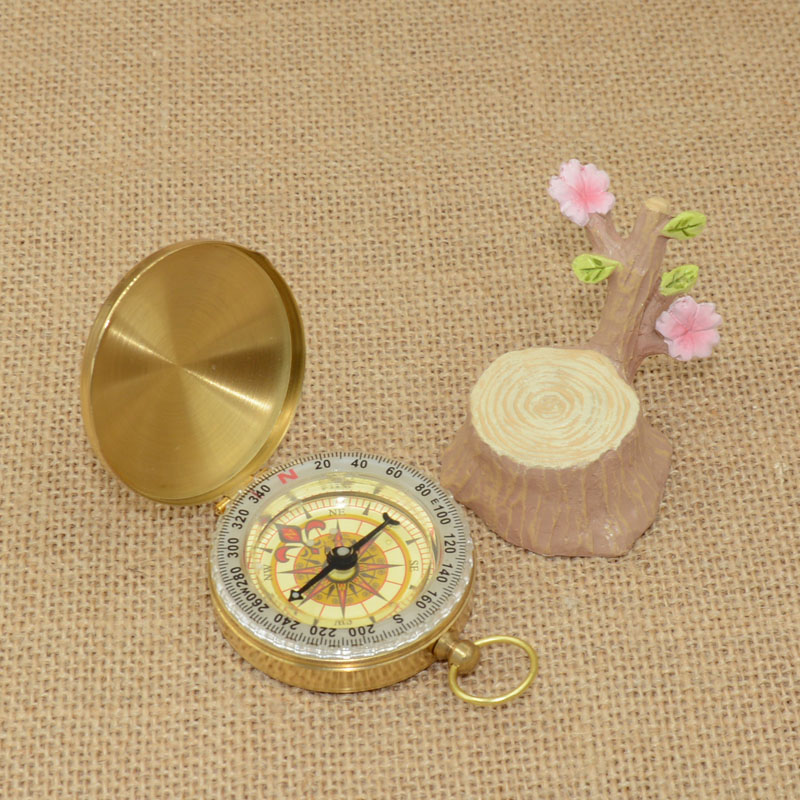 (Jinghui) Factory direct sales clamshell gold-plated field compass compass North needle G50