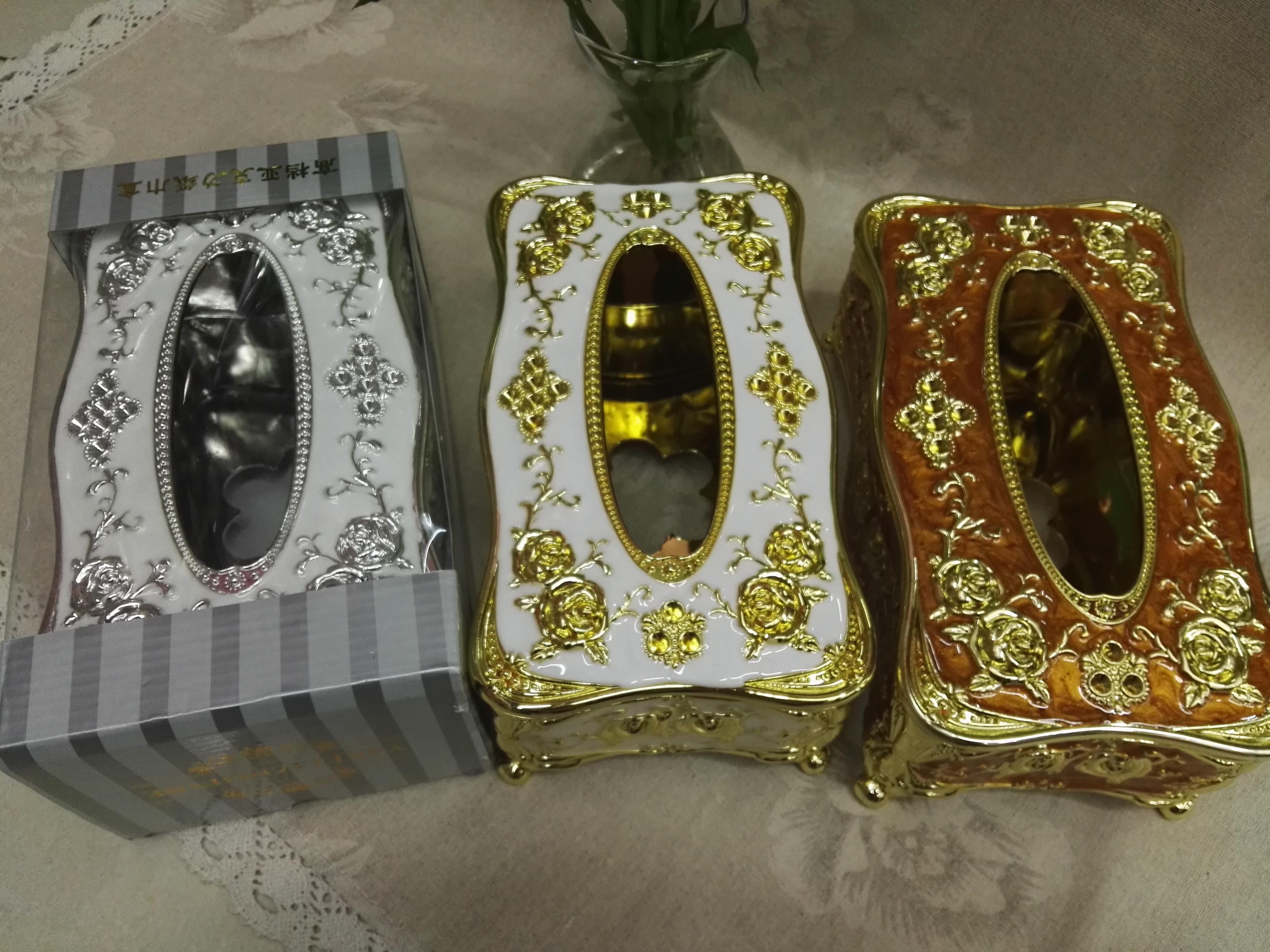 布艺纸巾盒实物图