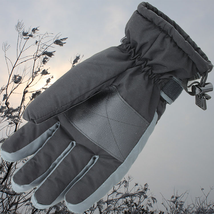 滑雪靴实物图