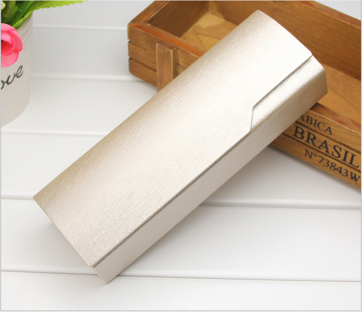 Myopia glasses box for women, Korean fresh and fashionable eye box, cute myopia glasses box, glasses chain Specification image