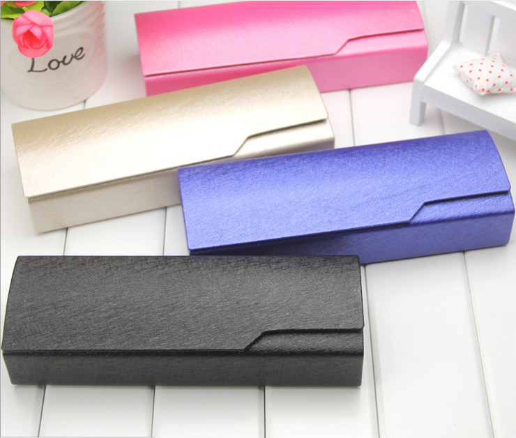 Myopia glasses box for women, Korean fresh and fashionable eye box, cute myopia glasses box, glasses chain details Picture