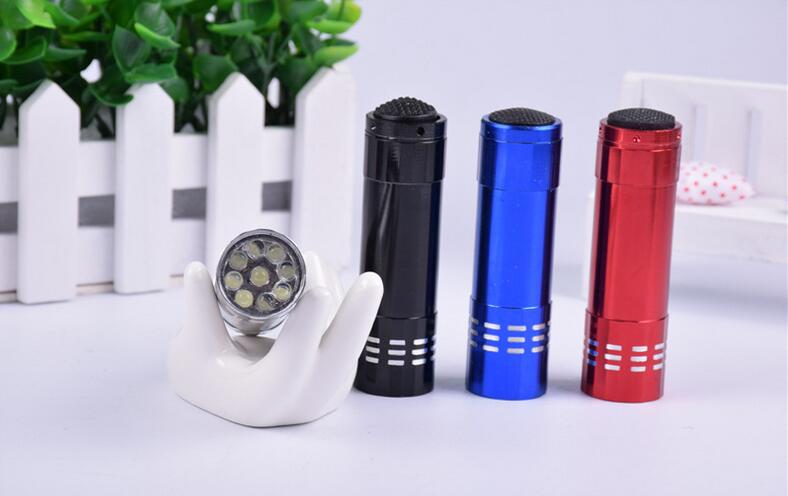 Factory direct sales of LED high-intensity flashlights, 9-lamp flashlights, three aluminum alloy AA batteries