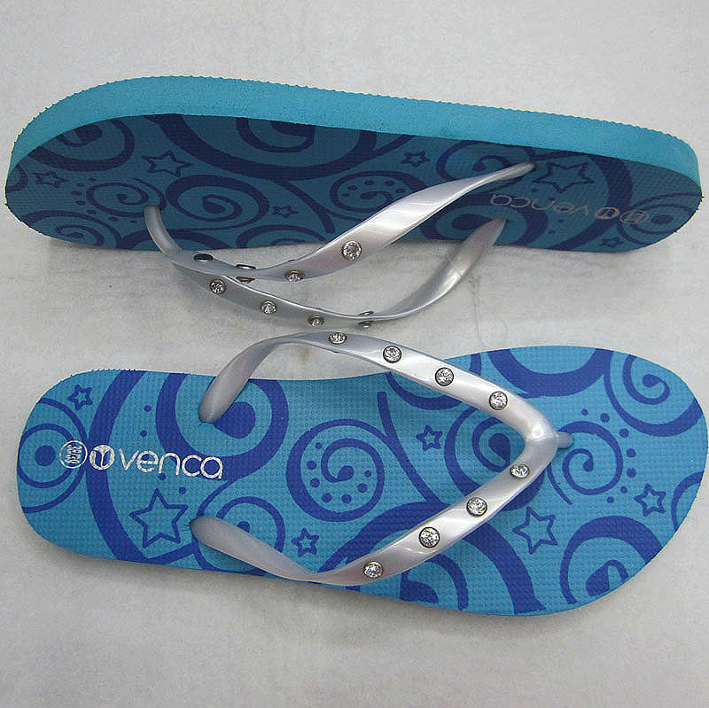 Custom-made blue diamond-studded women's flip-flops with flip-flops by the manufacturer Specification image