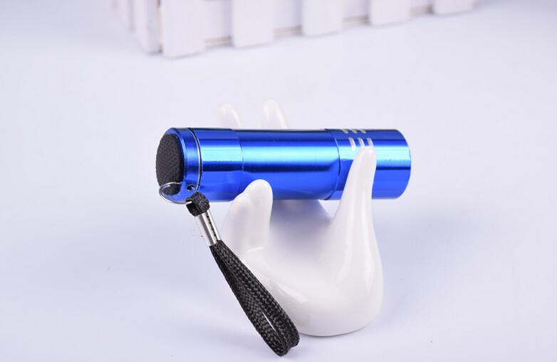 Factory direct sales of LED high-intensity flashlights, 9-lamp flashlights, three aluminum alloy AA batteries Specification image