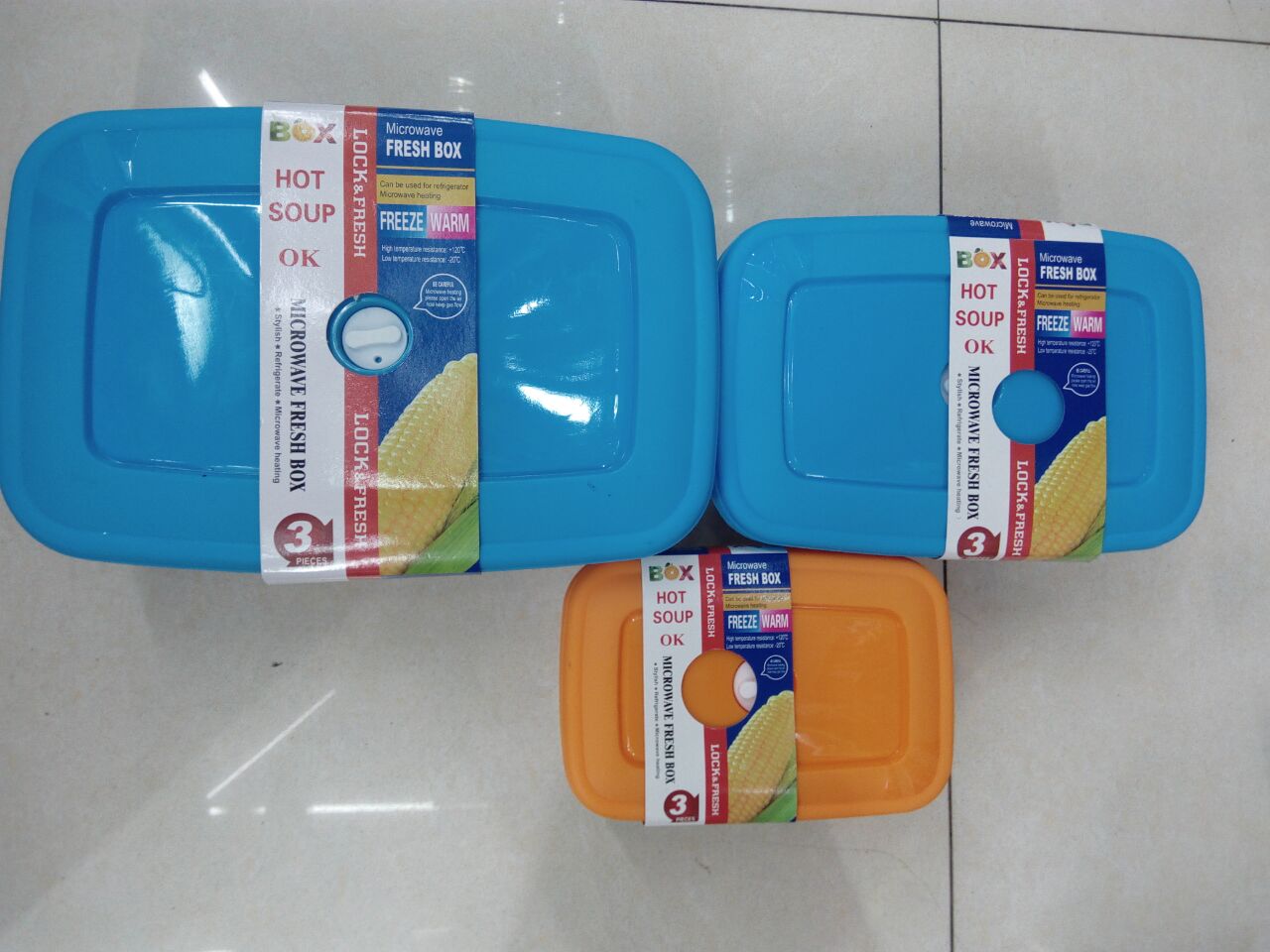 A three-piece food crisper plastic three-piece food crisper