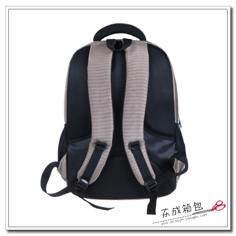 拉杆箱实物图