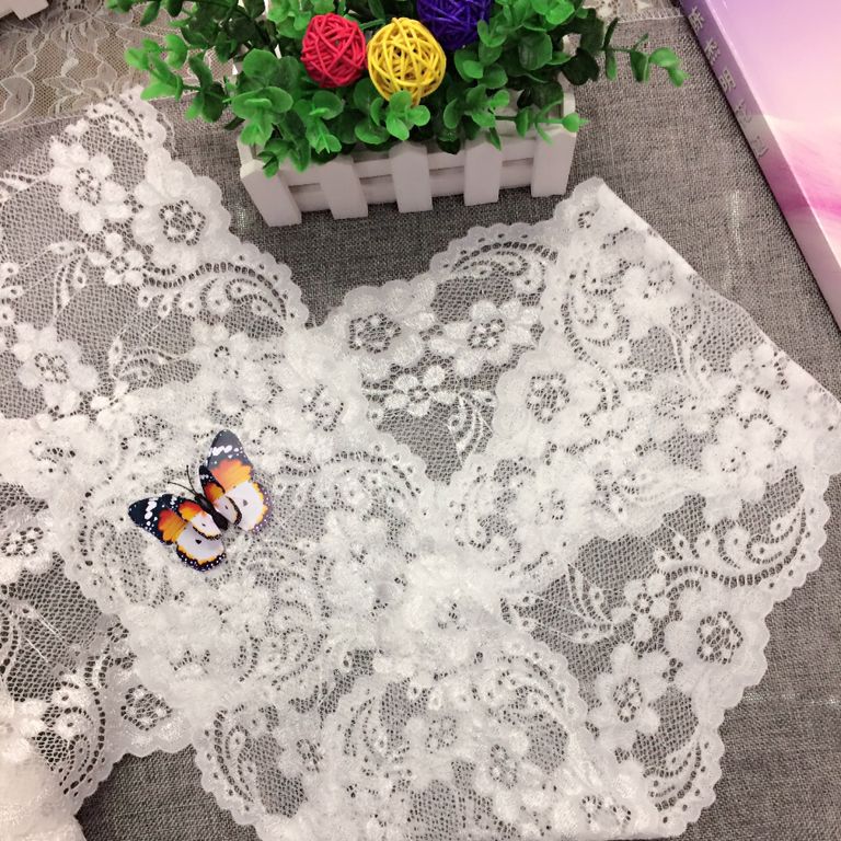 Lingerie for women in autumn and winter, lace base layer with elastic lace Application Scenario