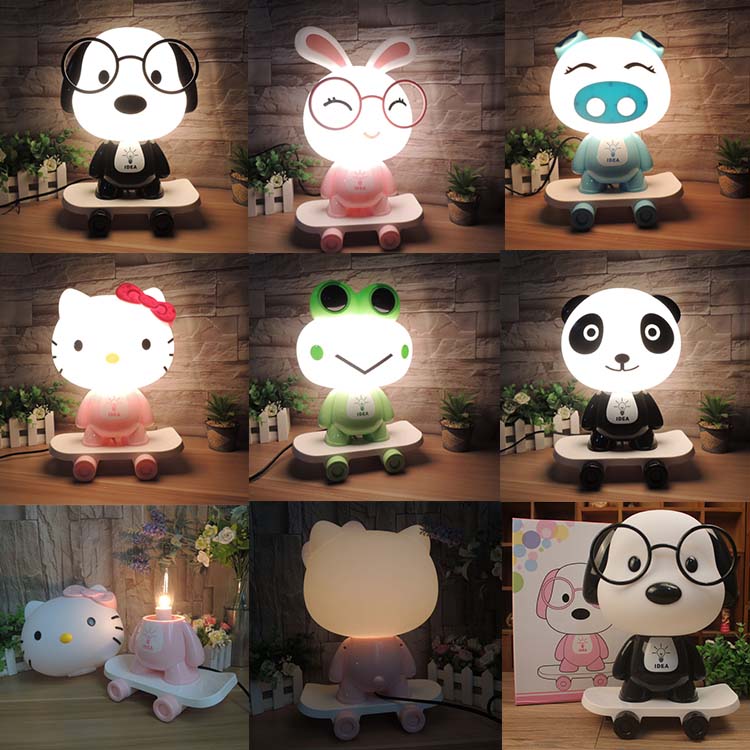 超萌滑板卡通台灯迷你可爱KT儿童卧室床头灯插电小夜灯