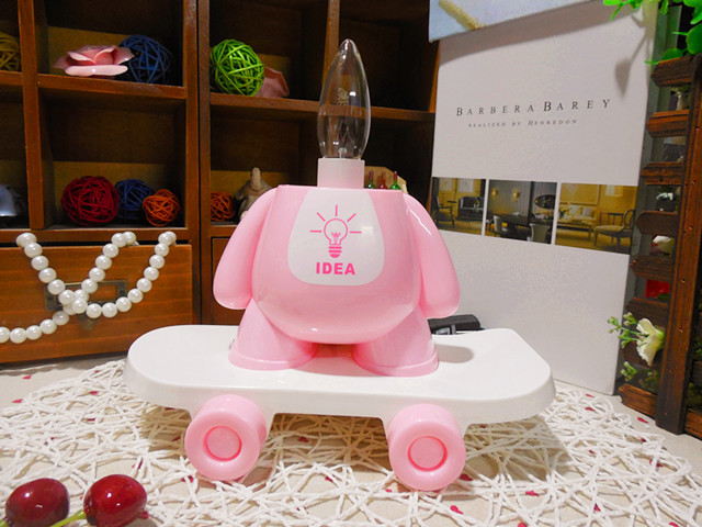 超萌滑板卡通台灯迷你可爱KT儿童卧室床头灯插电小夜灯细节图