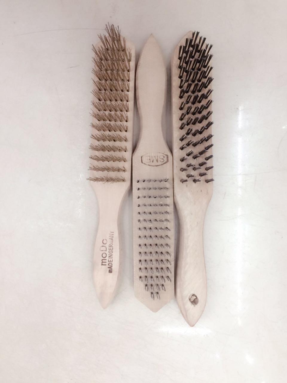 木柄钢丝，铜丝刷子