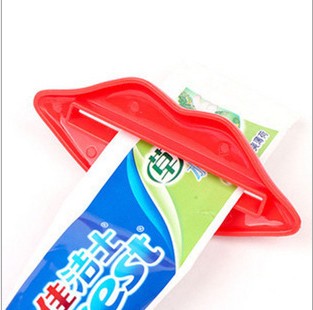 Creative Korea Multi-purpose Toothpaste squeezer Multi-purpose lip toothpaste squeezer Kissing toothpaste squeezer