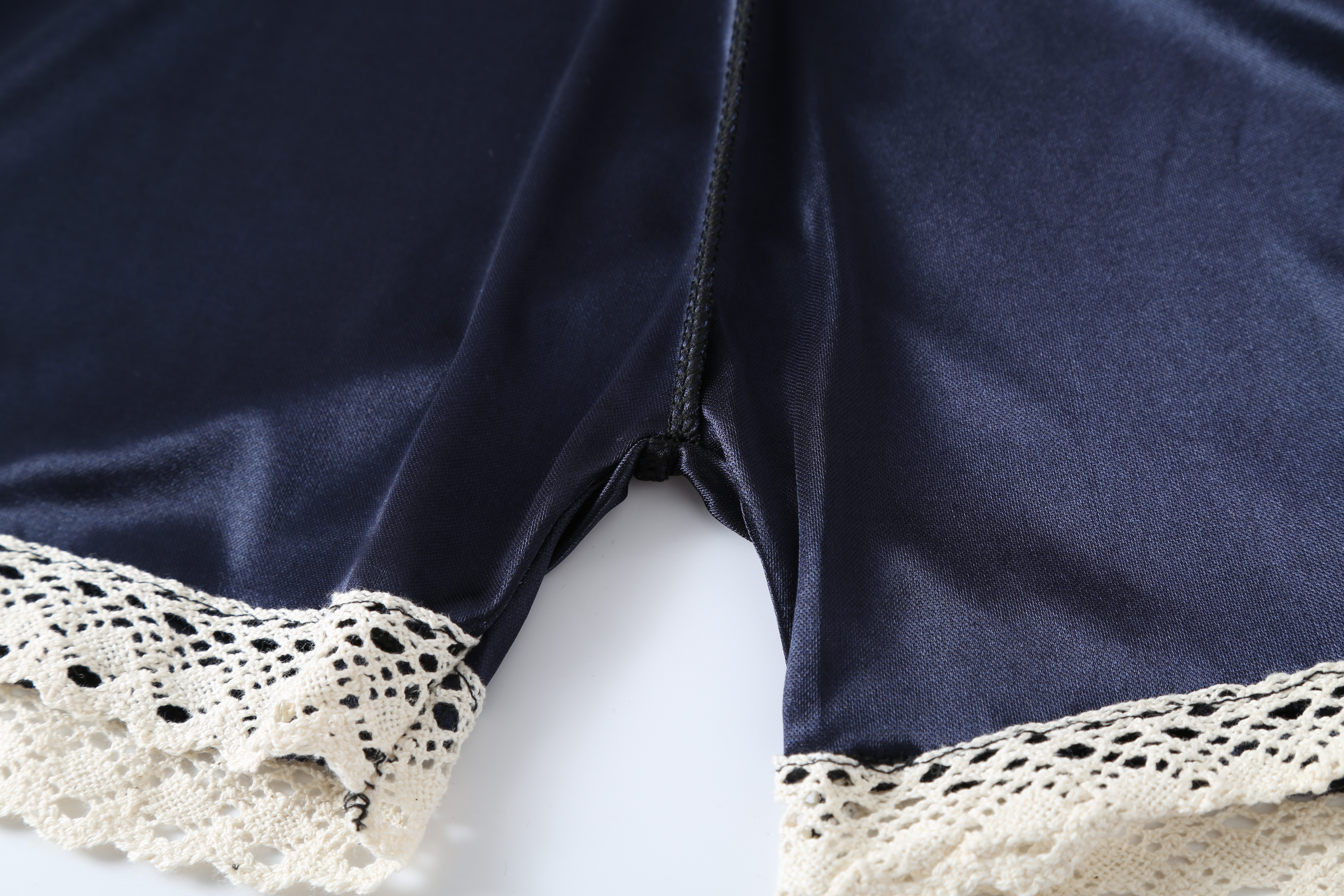 Fashionable printed little flower pants Application Scenario