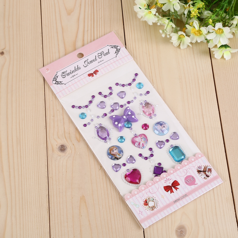 美甲饰品实物图