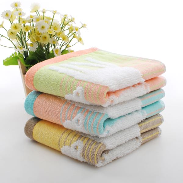 Double-layer gauze children's towel, all-cotton, soft, absorbent and non-shedding, giraffe children's towel Specification image