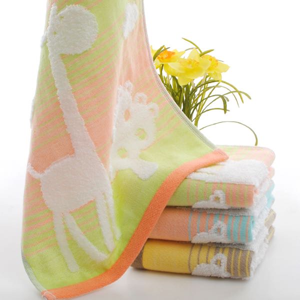 Double-layer gauze children's towel, all-cotton, soft, absorbent and non-shedding, giraffe children's towel