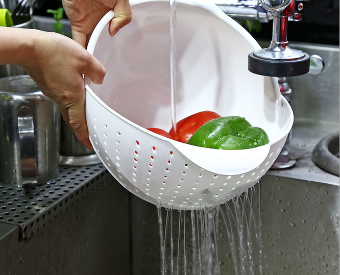 Wash vegetable and fruit bowl with asphalt mixture green plastic asphalt basket fruit basket