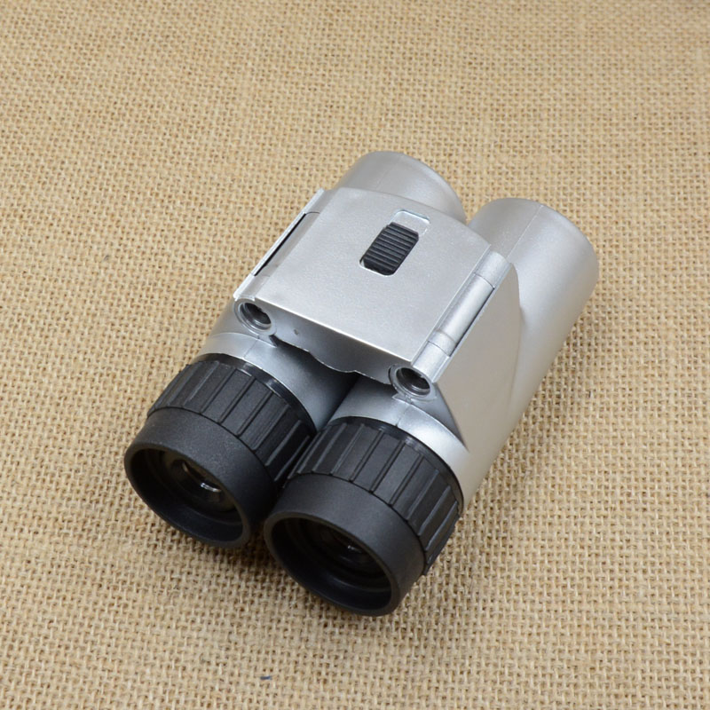 Jinghui Factory Direct Sales JYW-1608 Children's toy binoculars with Lights 7x30 Application Scenario