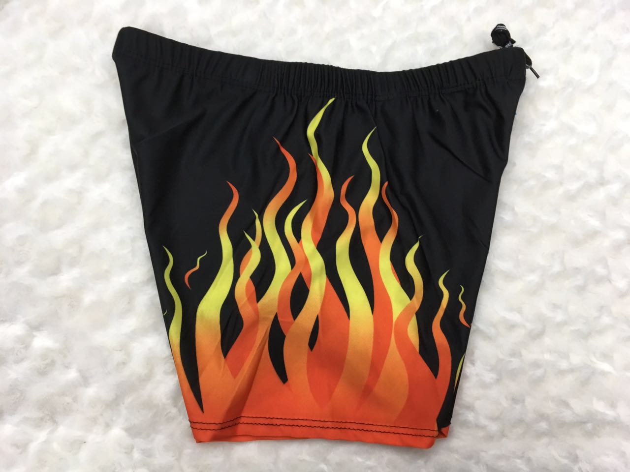 Men's swimming trunks Large size swimming trunks Flat corner hot spring fashion digital printed fashion men's swimming trunks Application Scenario