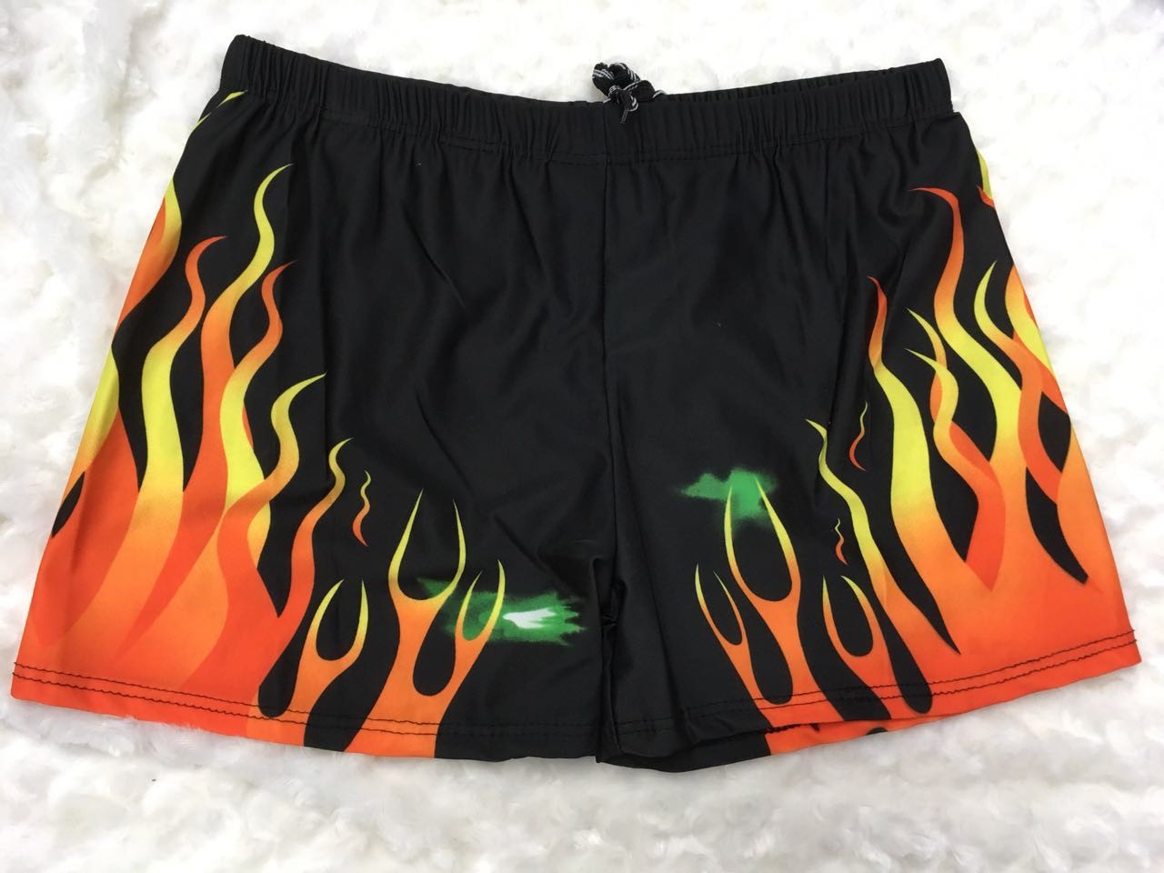 Men's swimming trunks Large size swimming trunks Flat corner hot spring fashion digital printed fashion men's swimming trunks Specification drawing