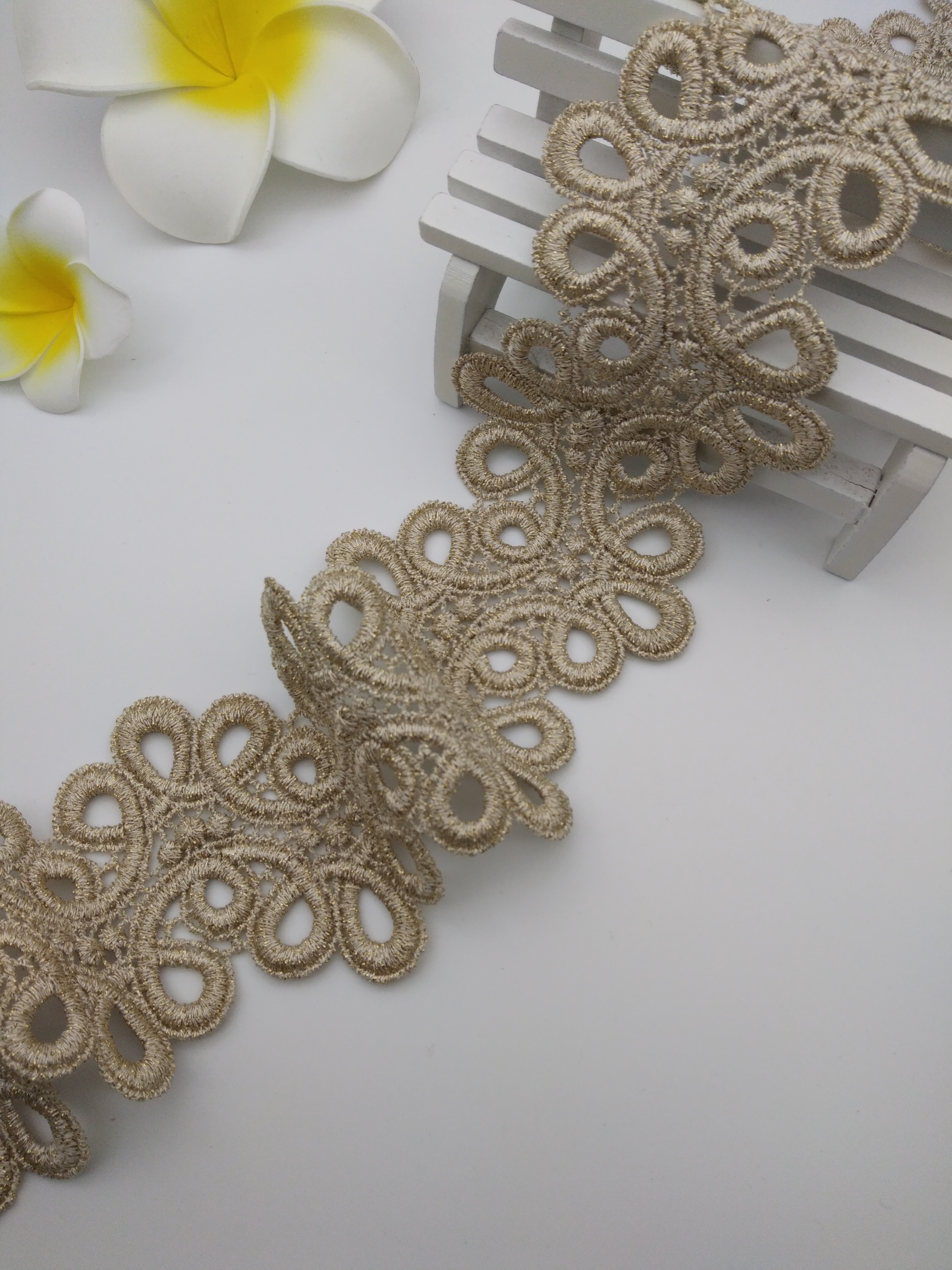 Composite line water-soluble lace