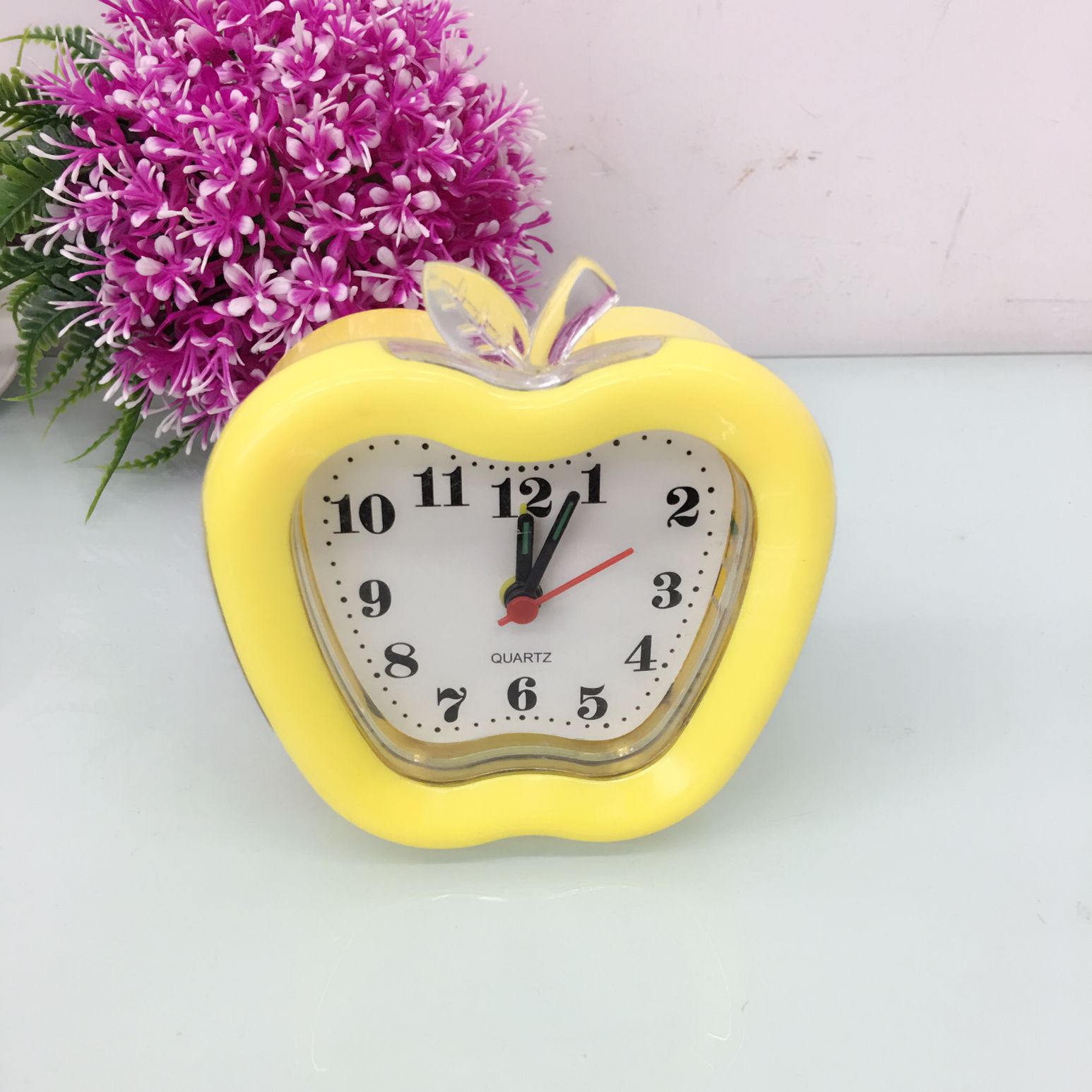 小苹果闹钟 创意时尚钟表 儿童桌面礼品时钟