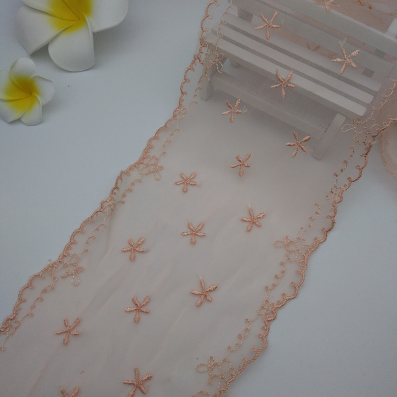 Double-sided embroidered lace