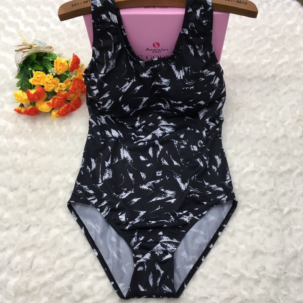 European and American conjoined triangle suits conservative swimsuit