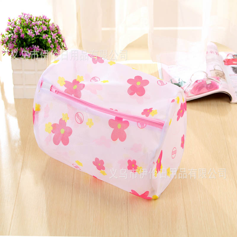 Factory direct sales of practical new printed underwear washing bags, polyester mesh fabric laundry bags, set travel bags Application Scenario