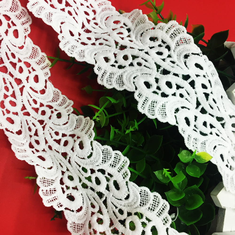 Lei Qi Lace barcode milk silk polyester home clothing Scarf accessories Factory Direct sales Application Scenario