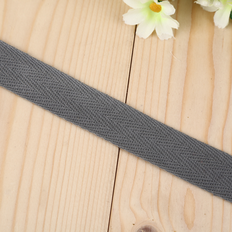 Factory Direct Sales Black And White Gray Wavy Herringbone Woven Belt Clothing Accessories Application Scenario
