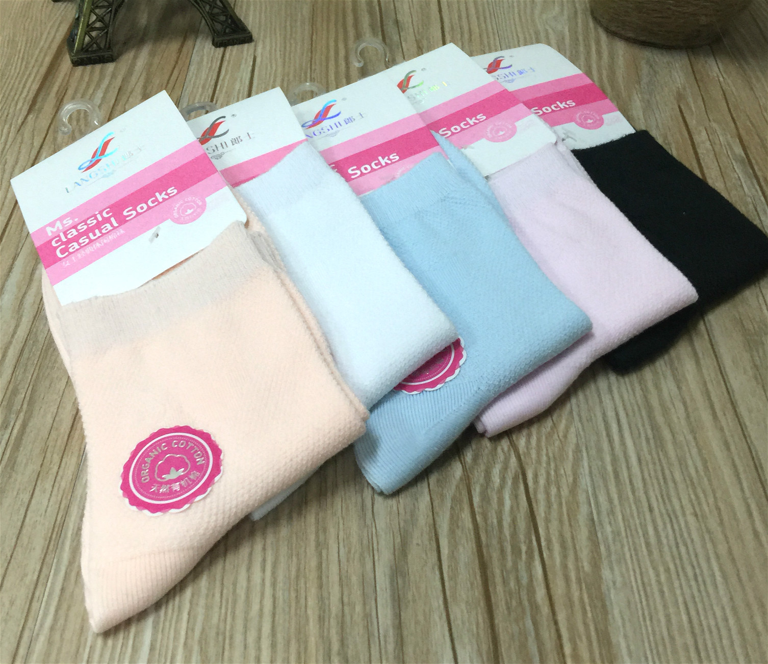 The solid color series of thin spring cotton socks for women is a bestseller in spring details Picture