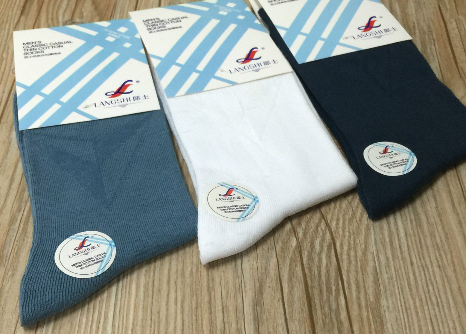 Men's spring thin cotton socks are a bestseller in solid colors
