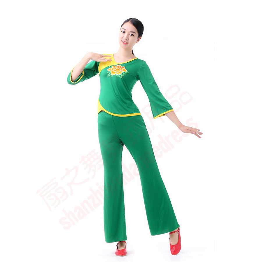 舞蹈服实物图