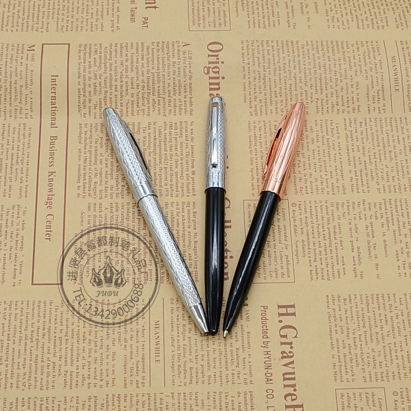 Factory direct sales of golden advertising pens, creative metal ballpoint pens and gift pens Application Scenario