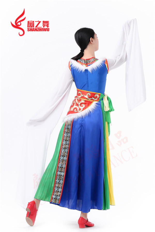 舞蹈服实物图