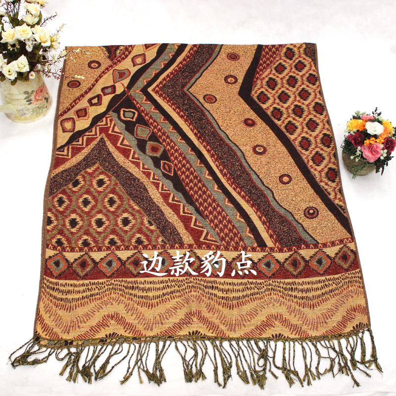 Gold Silk Jacquard Scarf Wholesale Gold Silk Jacquard Scarf Shawls Application Scenario