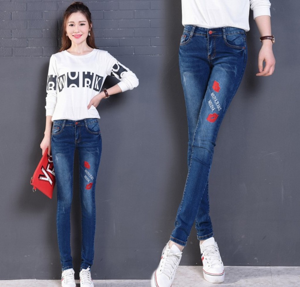 New jeans women's stretch trousers slim slim trousers red lips embroidered Korean version