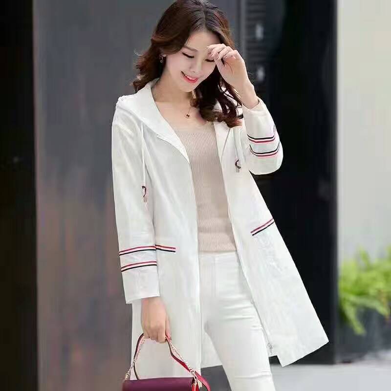Spring and summer new hooded women's jackets, striped windbreakers and sun-protective clothing