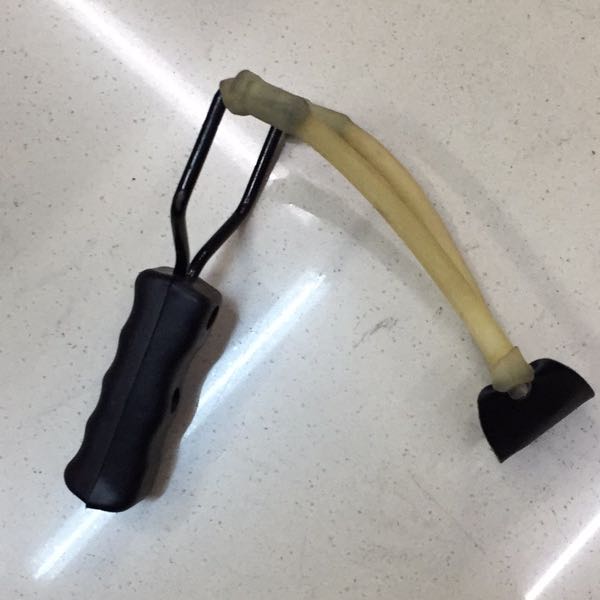 弹弓