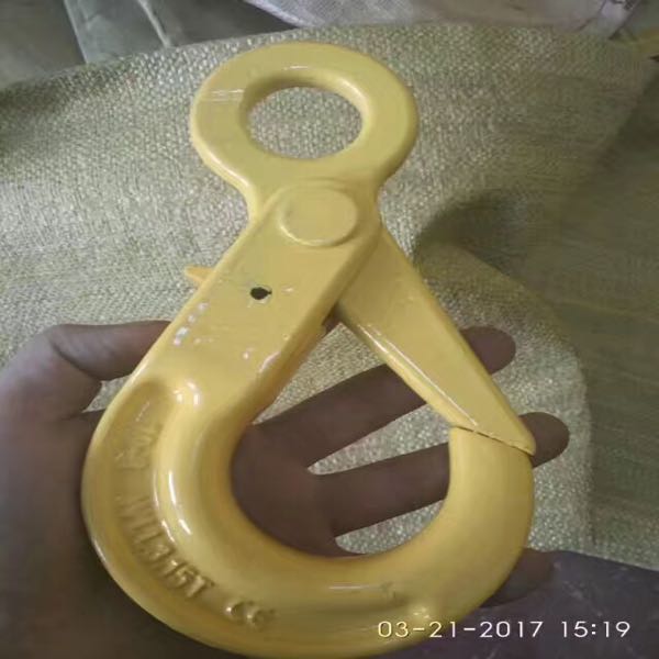 Wholesale and retail of eye-shaped safety hooks, cargo hooks, and safety hooks at factory prices Application Scenario