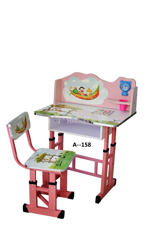 Household student desks, study desks, primary school student desks and chairs Application Scenario