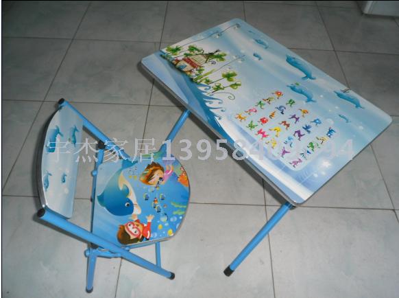 Folding desks, student desks, cartoon double-sided desks and chairs, student study desks Application Scenario