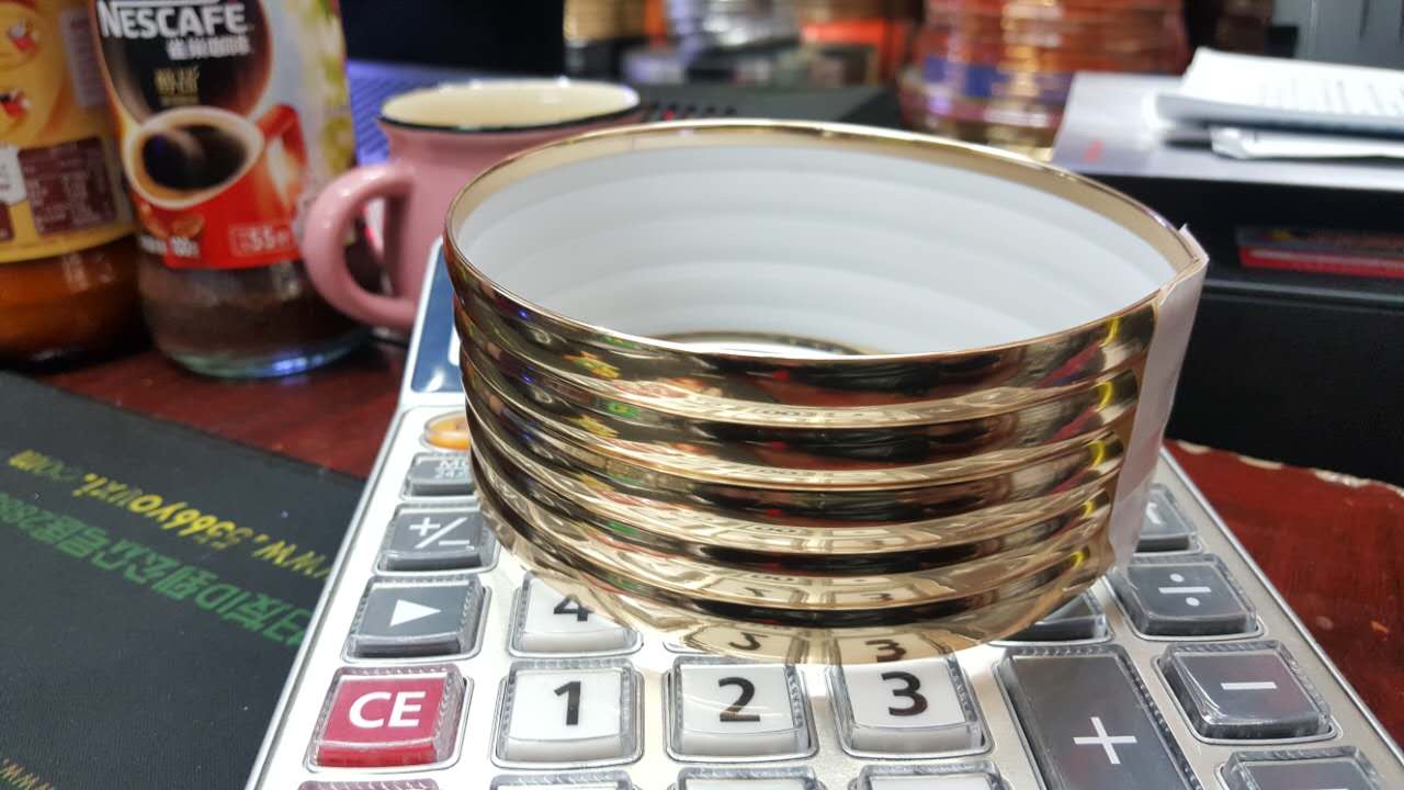 金色多排脖子项圈材料