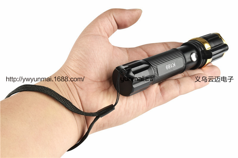 XPE激光手电筒 变焦远射手电 LED强光手电筒 户外照明灯产品图