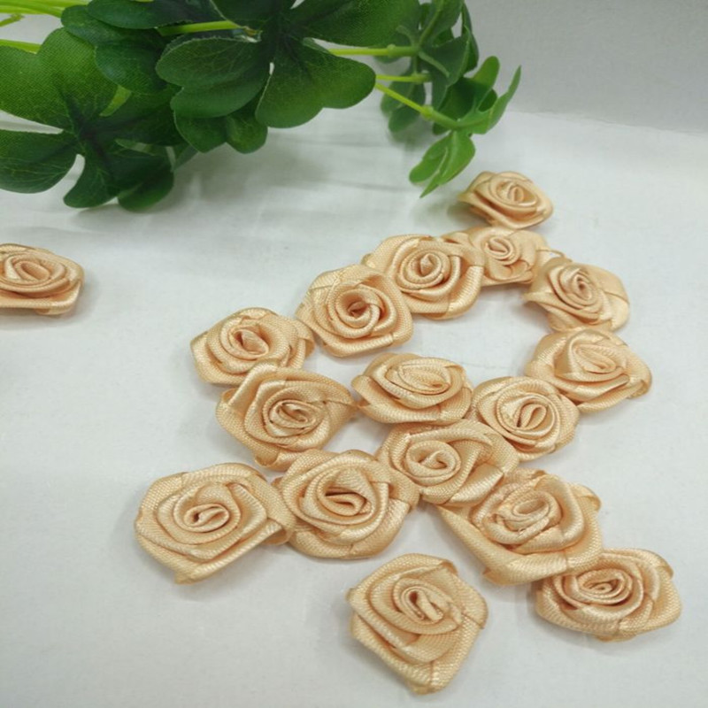 Rose ornaments, shoes, hats, accessories, bouquets, corsages and wrist flowers with a diameter of 2 centimeters Specification image