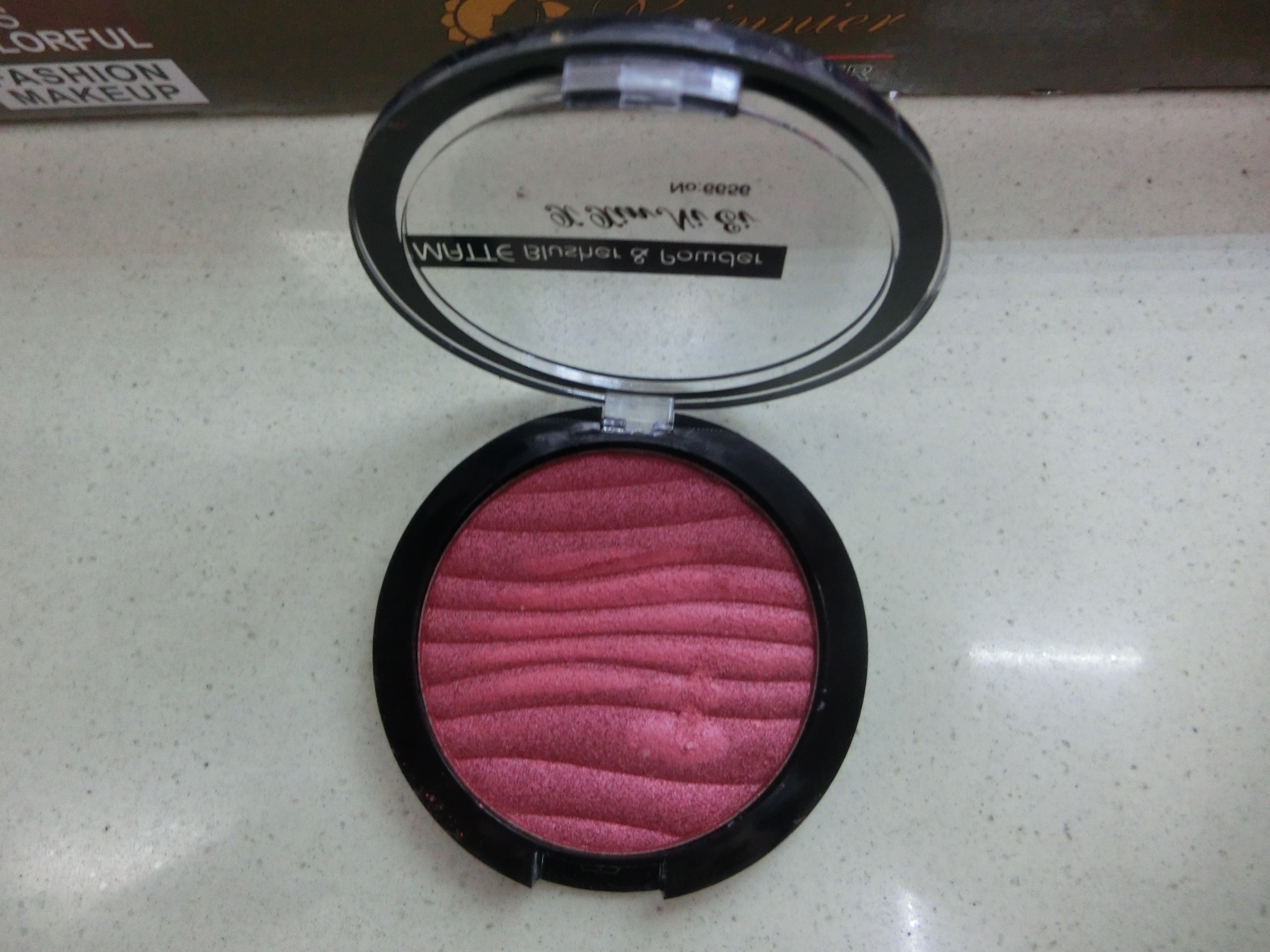 New High Pearl Eye Shadow Wave Lines Multi-Group Color 4 Color Mixed Specification drawing