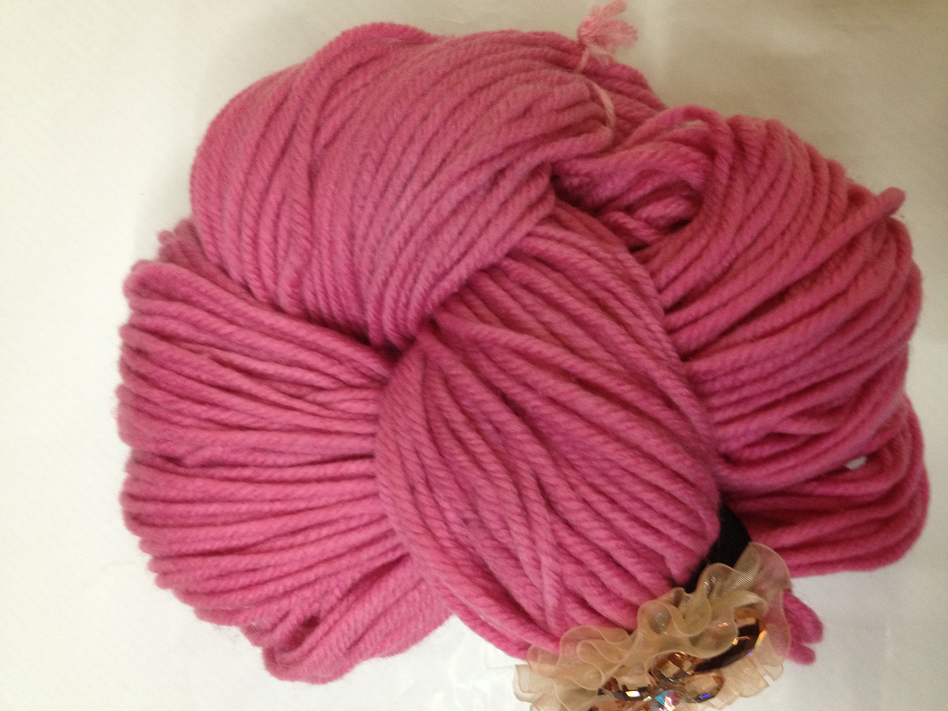 Factory direct sales of polyester coarse wool yarn, tuft yarn, quality guaranteed, large coarse yarn